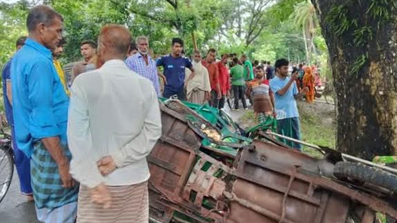 ডাক্তার দেখাতে যাওয়ার পথে প্রাণ গেল শিশুর, আহত ৫
