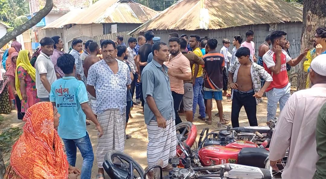 চাটমোহরে দুই পক্ষের সংঘর্ষে আহত ১৫