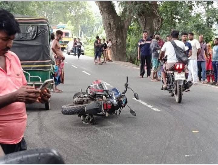 যশোরে পৃথক মোটরসাইকেল দুর্ঘটনায় নিহত এক যুবক, আহত দুইজন