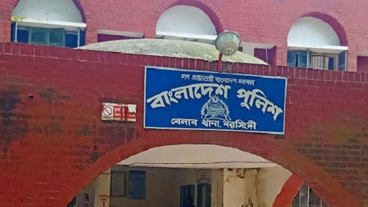 ফুটবল খেলাকে কেন্দ্র করে দুই গ্রামের সংঘর্ষে নিহত ১, পুলিশসহ আহত অর্ধশত