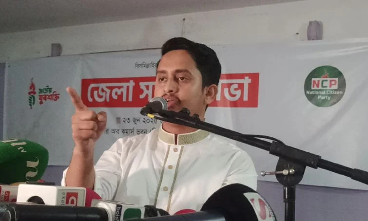 এই অন্তর্বর্তীকালীন সরকারকে দুর্বল হিসেবে দেখতে চাই না : সারজিস আলম