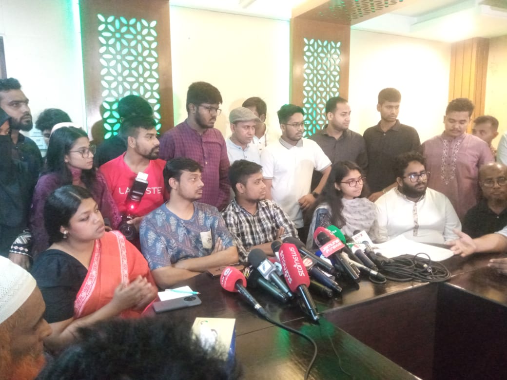 যশোরে আহত ও শহীদ পরিবারের সঙ্গে এনসিপি নেতাদের মতবিনিময়