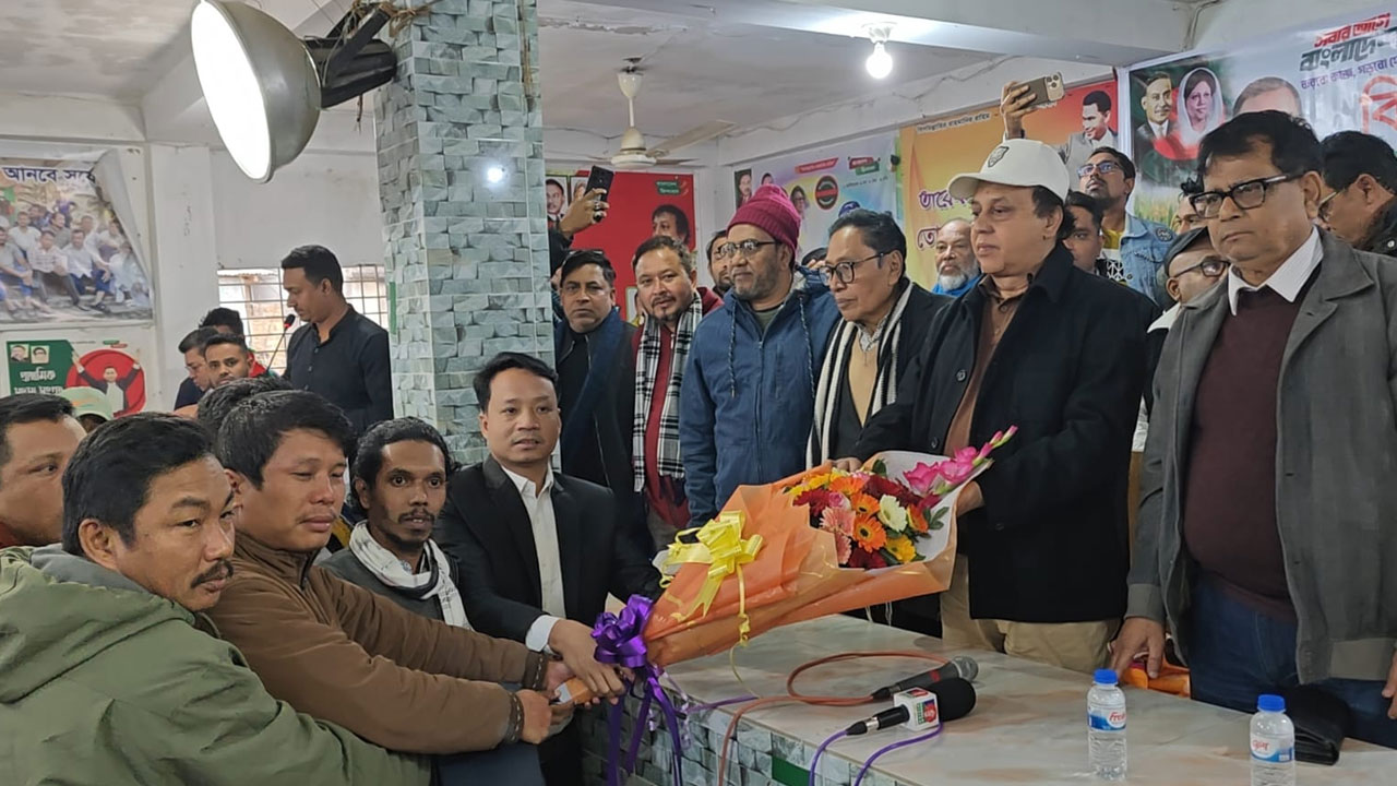 খাগড়াছড়িতে সাড়ে তিন শতাধিক এনসিপি নেতাকর্মীর বিএনপিতে যোগদান