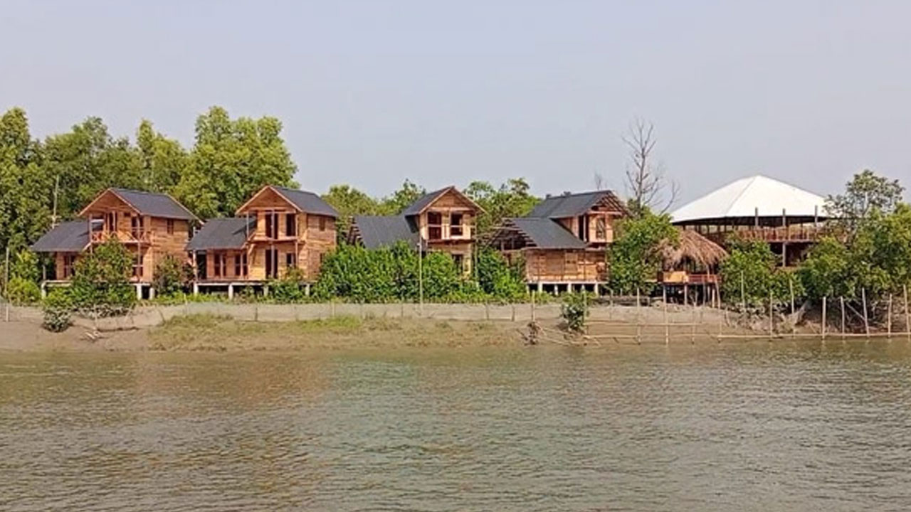 সুন্দরবনে অপহৃত ৩ পর্যটক উদ্ধার যৌথ অভিযানে