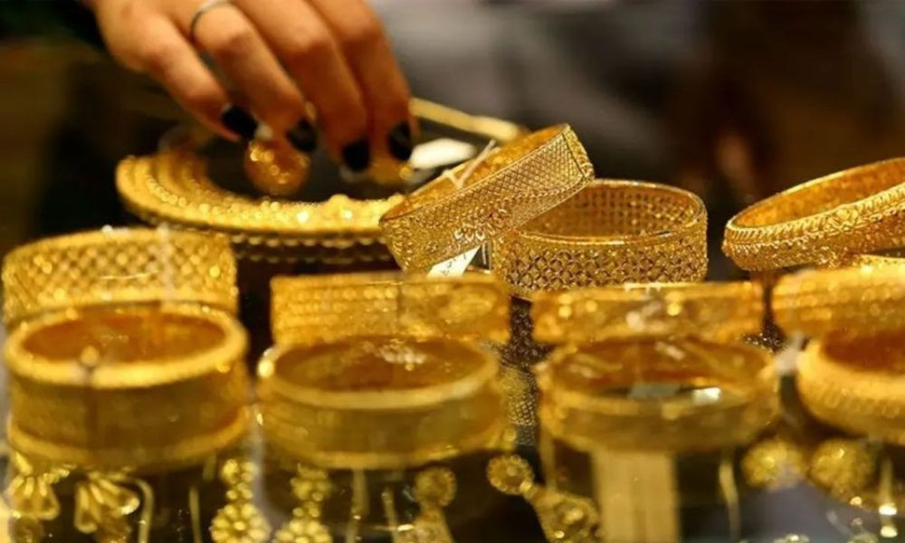 দেশে সোনার দামে বড় পতন, ভরি কত?